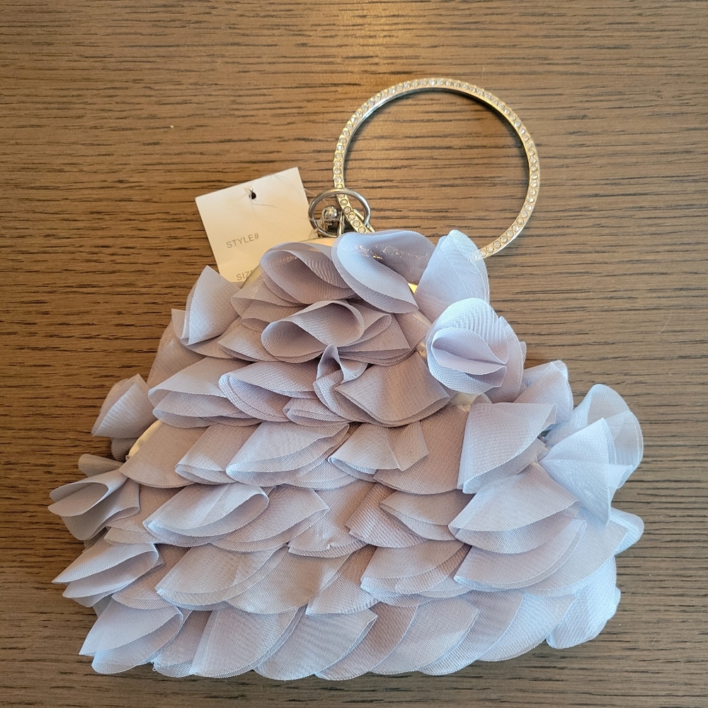 Model France RufflePurse - Picture 2 of 12